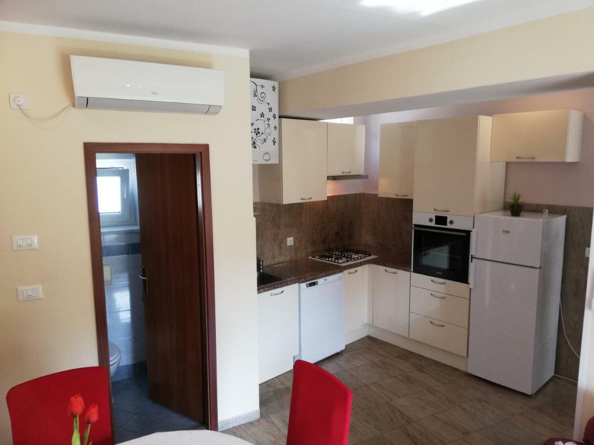 Apartment Luka Мали-Лошинь Экстерьер фото